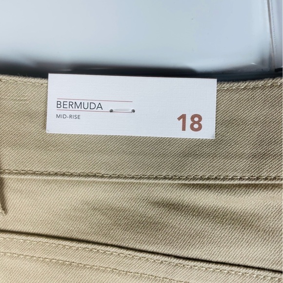 New Lane Bryant Women's Signature Fit Slim Bermuda Short 18 Natural 221 - Picture 4 of 8